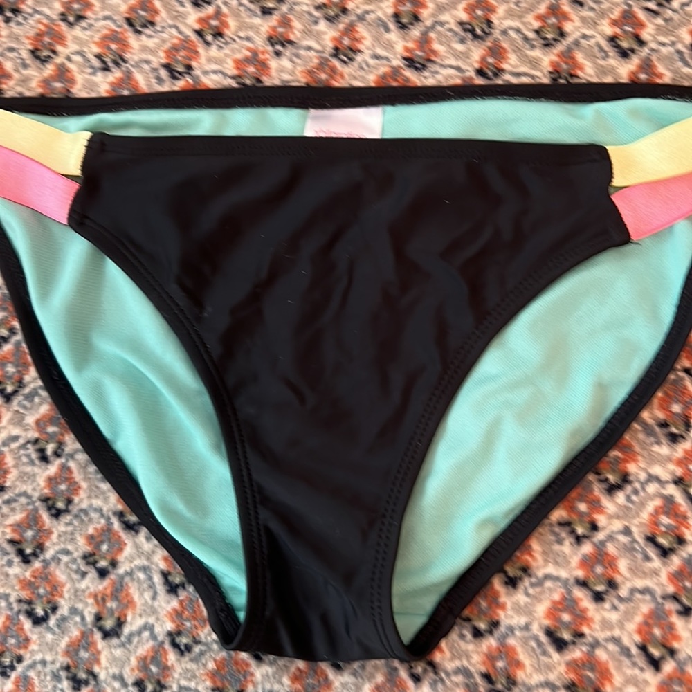 Sale🎈3/$20 EUC Xhilaration Black with Elastic Inserts Bikini Bottom size S